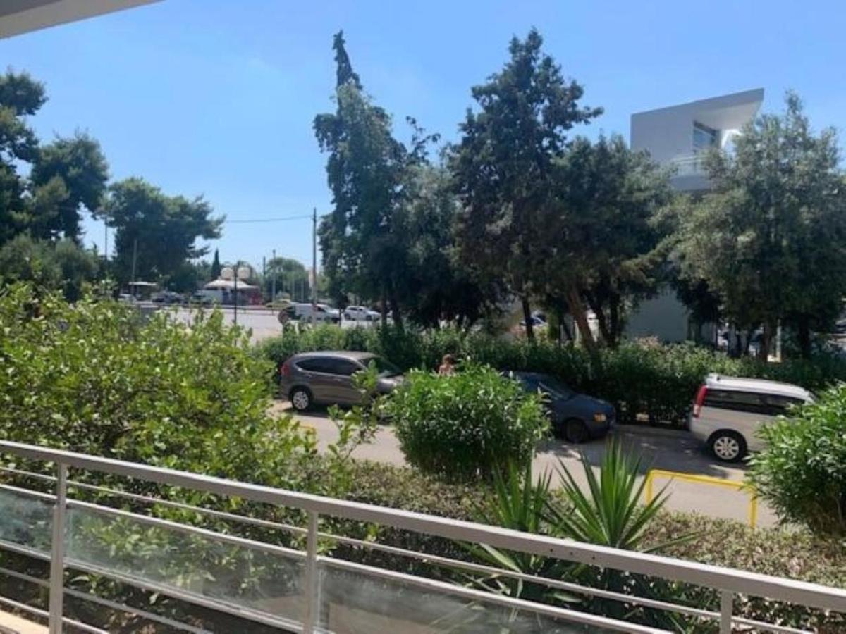 Flisvos Marina Refurbished Apartment Athen Exterior foto